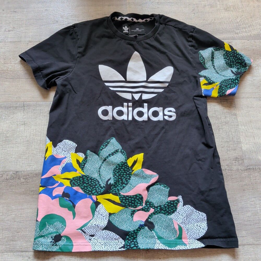 Boyfriend Tee Adidas Her Studio Limited Edition Size XS EUC Black Floral - Picture 2 of 7